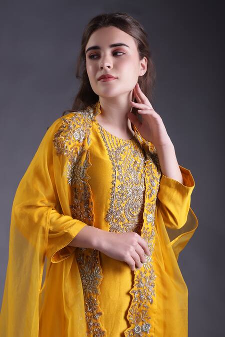 Shop_House Of Tushaom_Yellow Organza, Chanderi Embroidery, Pearls Round Neck Kurta Pant Set _Online_at_Aza_Fashions