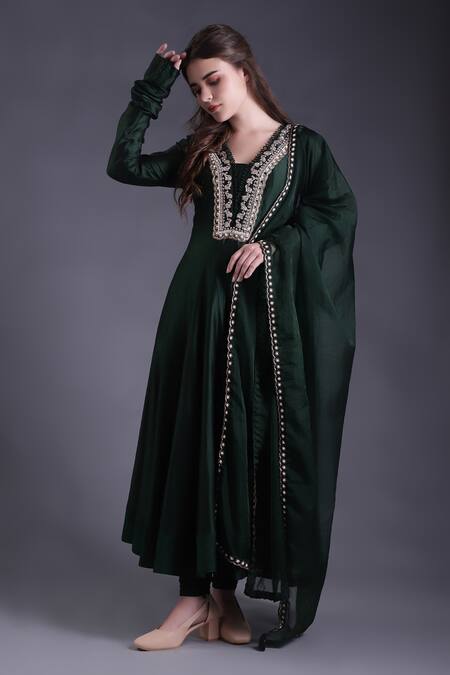 Shop_House Of Tushaom_Green Organza, Chanderi Zari, Sequins, Floral Motif Embroidered Anarkali Set _Online_at_Aza_Fashions