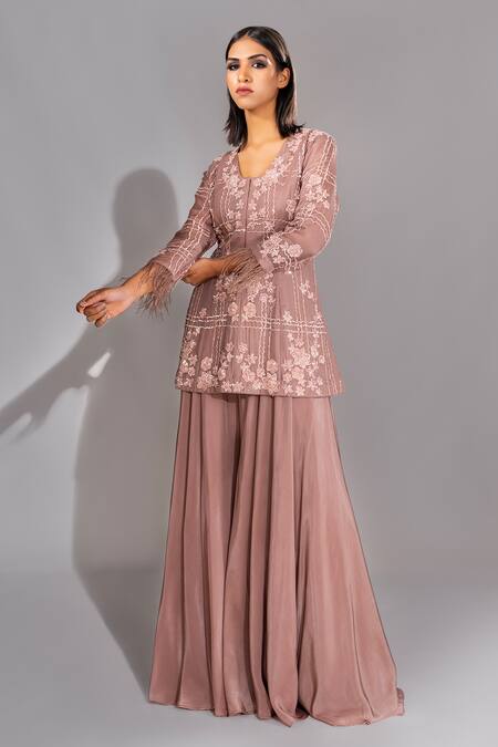 Shruti S Pink Organza, Crepe Sequins, Embroidery V-neck Floral Peplum Kurta Set Online at Aza Fashions Shruti S_Pink Organza, Crepe Sequins, Embroidery V-neck Floral Peplum Kurta Set _Online_at_Aza_Fashions