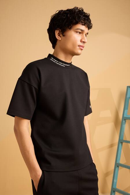 Shop Muvazo Black Cotton, Polyester Onyx Oasis Organic Tee Online at Aza Fashions Shop_Muvazo_Black Cotton, Polyester Onyx Oasis Organic Tee _Online_at_Aza_Fashions