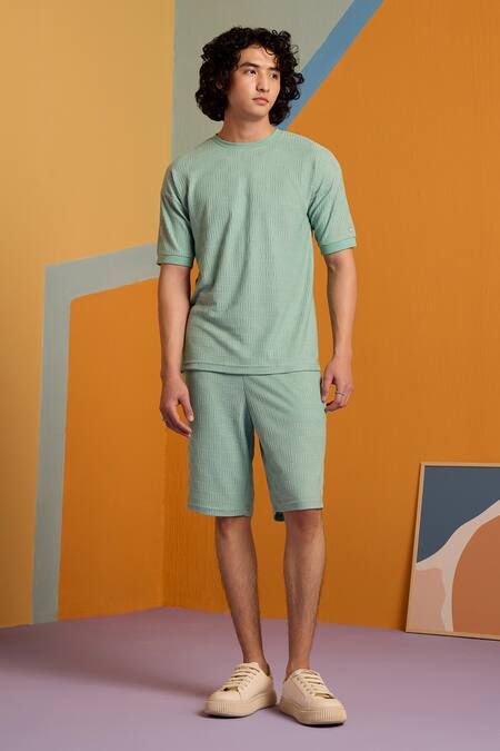 Muvazo_Green Cotton, Polyester Maverick Jacquard Half Sleeve Tee _Online_at_Aza_Fashions