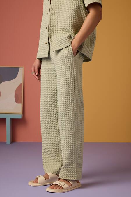 Buy_MUVAZO_Green Jacquard Cabana Opulence Woven Shirt And Pant Set 