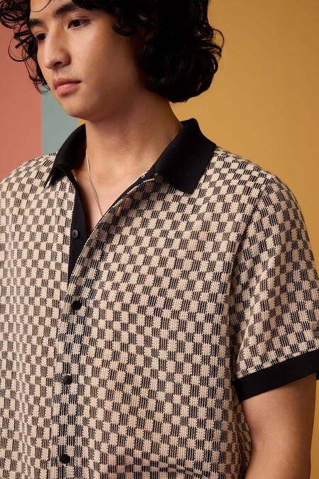 Muvazo Black Cotton Pixel Pop Checkered Pattern Shirt And Pant Set Online at Aza Fashions Muvazo_Black Cotton Pixel Pop Checkered Pattern Shirt And Pant Set _Online_at_Aza_Fashions