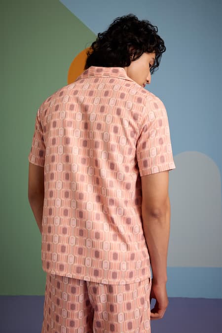 Muvazo Coral Geometric Print Shirt & Shorts Set 