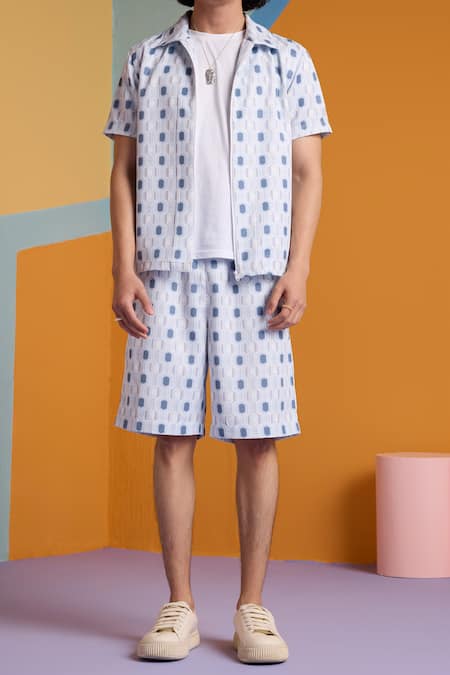 Muvazo_Grey Satin, Twill Geometric Pattern Shirt And Shorts Set _Online_at_Aza_Fashions