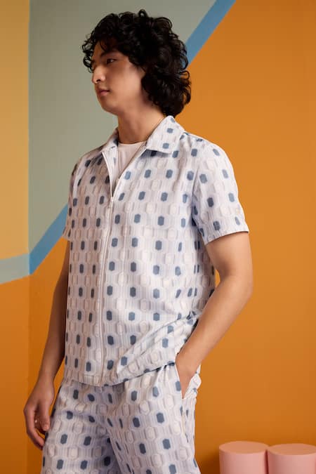 Buy_Muvazo_Grey Satin, Twill Geometric Pattern Shirt And Shorts Set 