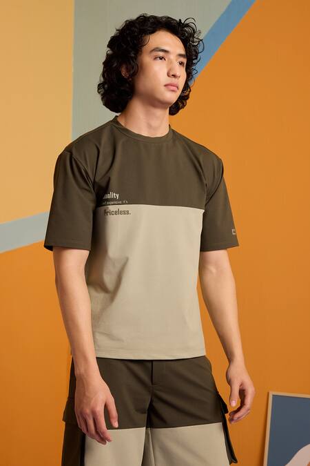 Muvazo_Green Cotton, Polyester Colorblock T Shirt And Shorts Set _Online_at_Aza_Fashions