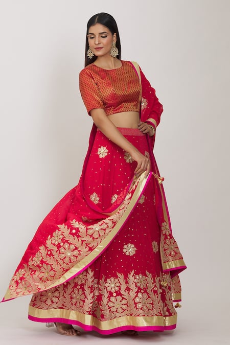 Buy Rohini Bedi Red Georgette Embroidery, Applique Round Neck Floral Work Lehenga Set Online at Aza Fashions Buy_Rohini Bedi_Red Georgette Embroidery, Applique Round Neck Floral Work Lehenga Set _Online_at_Aza_Fashions
