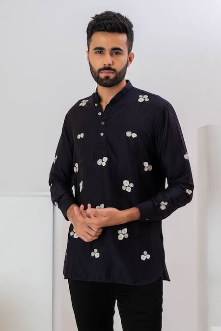 Vaani Beswal Black Handloom Cotton, Silk Embroidery Moonlight Celeste Applique Short Kurta Online at Aza Fashions Vaani Beswal_Black Handloom Cotton, Silk Embroidery Moonlight Celeste Applique Short Kurta _Online_at_Aza_Fashions