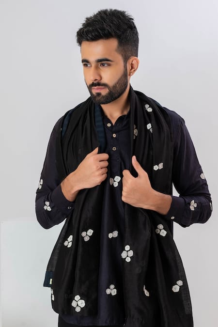 Shop Vaani Beswal Black Applique Moonlight Celeste Stole at Aza Fashions Shop_Vaani Beswal_Black Applique Moonlight Celeste Stole _at_Aza_Fashions
