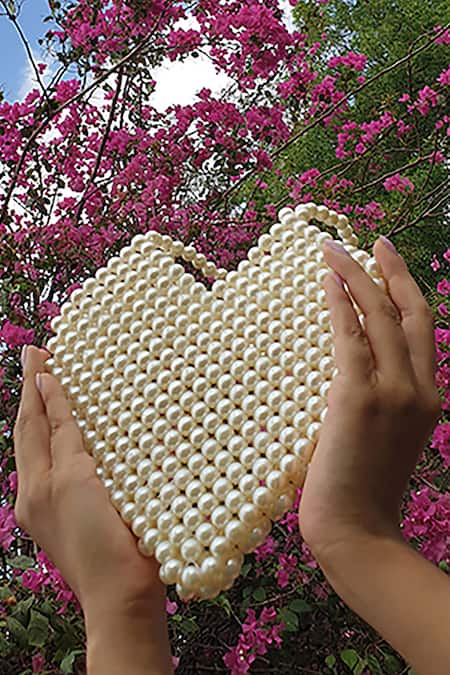 Buy_Rubilon_White Faux Pearl Grace Heart Shaped Bag _Online_at_Aza_Fashions