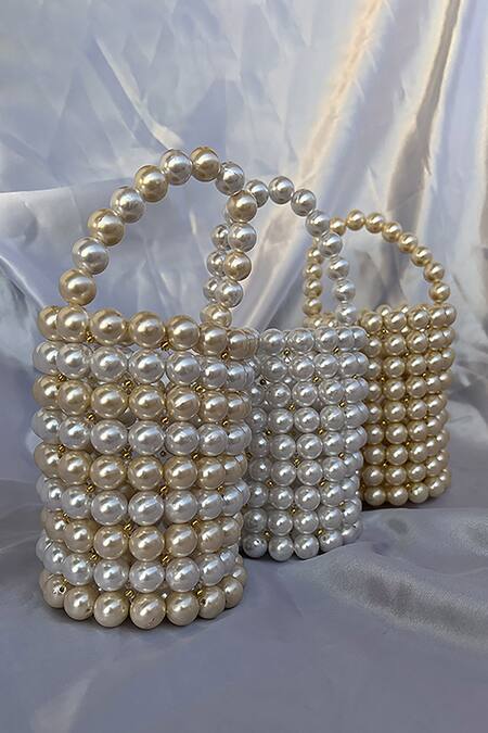Rubilon_White Faux Pearl Kaia Woven Bucket Bag _Online_at_Aza_Fashions