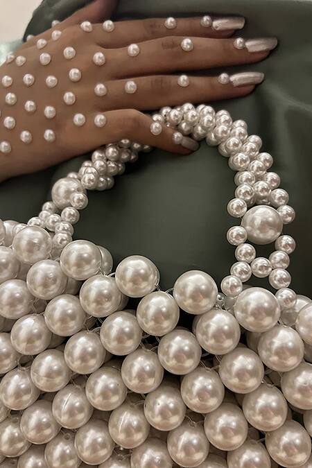 Buy_Rubilon_White Faux Pearl Venus Woven Bag _Online_at_Aza_Fashions