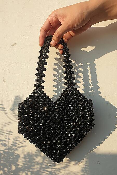 Buy_Rubilon_Black Quinn Heart Shaped Bag _Online_at_Aza_Fashions