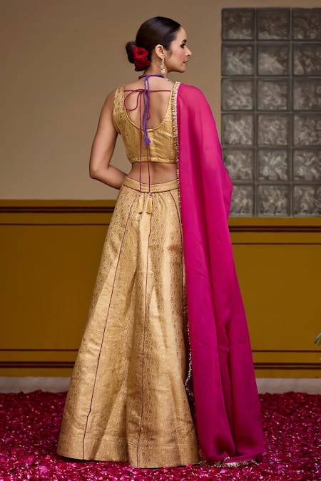 Baaro Masi Floral Embroidered Blouse Lehenga Set 