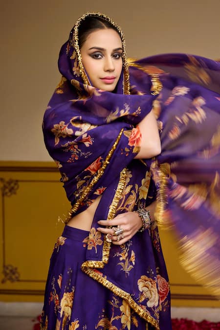 Buy_Baaro Masi_Purple Organza Embroidery Sweetheart Neck Floral Pattern Blouse Lehenga Set 