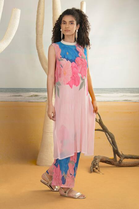 Preeti Mehta_Pink Georgette, Polyester Bandeau Neck Floral Print Kurta Set With Wide Leg Pant _at_Aza_Fashions