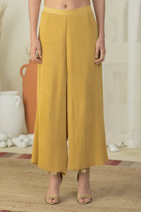 Preeti Mehta Gold Georgette, Silk, Polyester, Organza Pearls, Kurta Set With Flower Dupatta Online at Aza Fashions Preeti Mehta_Gold Georgette, Silk, Polyester, Organza Pearls, Kurta Set With Flower Dupatta _Online_at_Aza_Fashions