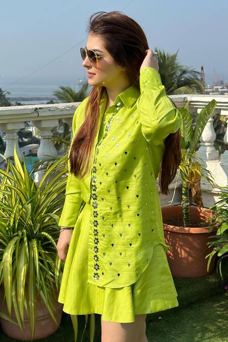 Buy_Nitara Dhanraj Label_Green Silk Beads Collared Acrylic Glass Embroidered Shirt With Skirt 