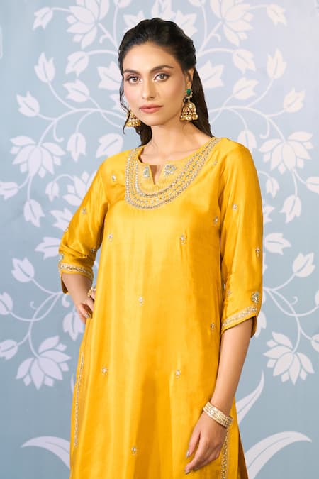 Buy_Two Sisters By Gyans X AZA_Yellow Satin, Organza Embroidery Split V-neck Zardozi Kurta Pant Set _Online_at_Aza_Fashions