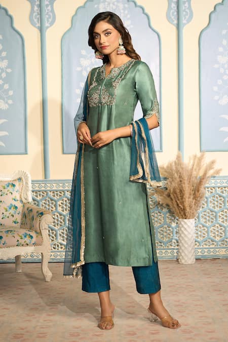 Two Sisters By Gyans X AZA_Green Satin, Organza Embroidery, Zari Split V-neck Zardozi Kurta Set _at_Aza_Fashions