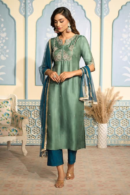 Buy_Two Sisters By Gyans X AZA_Green Satin, Organza Embroidery, Zari Split V-neck Zardozi Kurta Set 