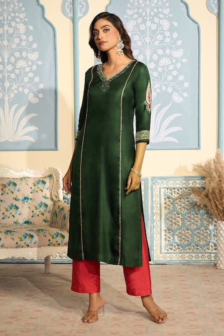 Buy Two Sisters By Gyans x AZA Green Satin, Organza Zari, Embroidery V-neck Zardozi Straight Kurta Set Online at Aza Fashions Buy_Two Sisters By Gyans x AZA_Green Satin, Organza Zari, Embroidery V-neck Zardozi Straight Kurta Set _Online_at_Aza_Fashions
