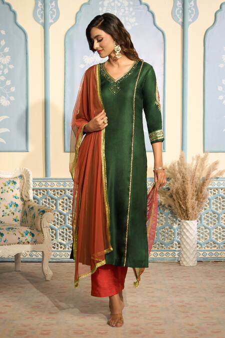 Buy Two Sisters By Gyans x AZA Green Satin, Organza Zari, Embroidery V-neck Zardozi Straight Kurta Set Buy_Two Sisters By Gyans x AZA_Green Satin, Organza Zari, Embroidery V-neck Zardozi Straight Kurta Set