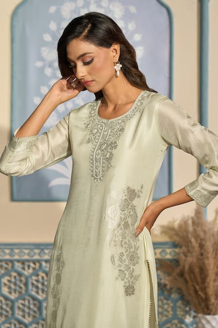 Buy Two Sisters By Gyans X AZA Off White Tissue, Silk, Brocade Embroidery, Zari Round Floral Banarasi Kurta Set Online at Aza Fashions Buy_Two Sisters By Gyans X AZA_Off White Tissue, Silk, Brocade Embroidery, Zari Round Floral Banarasi Kurta Set _Online_at_Aza_Fashions