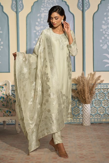 Buy Two Sisters By Gyans X AZA Off White Tissue, Silk, Brocade Embroidery, Zari Round Floral Banarasi Kurta Set Buy_Two Sisters By Gyans X AZA_Off White Tissue, Silk, Brocade Embroidery, Zari Round Floral Banarasi Kurta Set