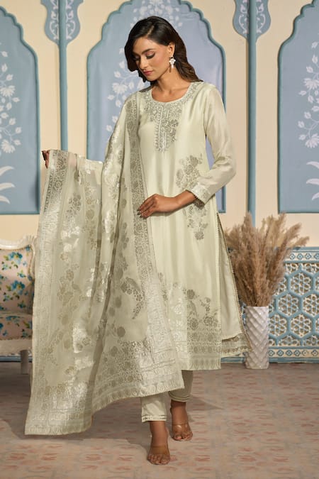 Shop Two Sisters By Gyans X AZA Off White Tissue, Silk, Brocade Embroidery, Zari Round Floral Banarasi Kurta Set Shop_Two Sisters By Gyans X AZA_Off White Tissue, Silk, Brocade Embroidery, Zari Round Floral Banarasi Kurta Set