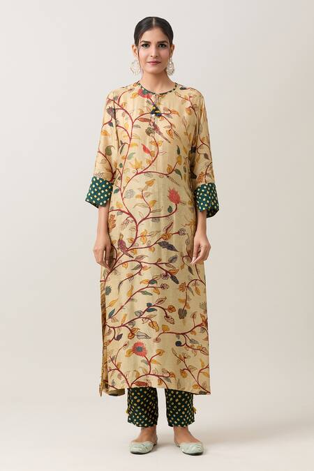 Shraddha Rambhia_Beige Silk Round Neck Kalamkari Gardenia Print Kurta With Pant_Online_at_Aza_Fashions