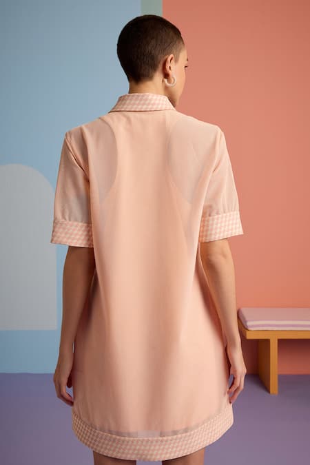 Muvazo Peach Plain Mini Dress with Geometric Collar 