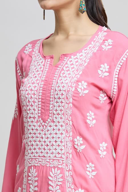Samyukta Singhania Pink Modal, Cotton Embroidery Split V-neck Floral Chikankari Kurta at Aza Fashions Samyukta Singhania_Pink Modal, Cotton Embroidery Split V-neck Floral Chikankari Kurta _at_Aza_Fashions