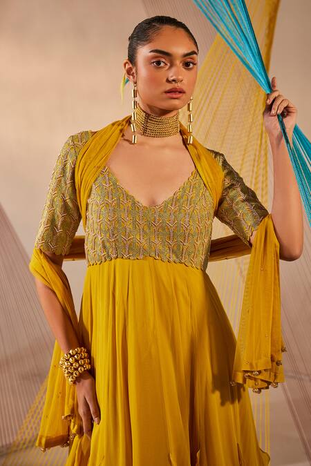 Buy Anu Pellakuru Yellow Georgette, Silk, Net Embroidery V-neck Badla Anarkali With Dupatta Buy_Anu Pellakuru_Yellow Georgette, Silk, Net Embroidery V-neck Badla Anarkali With Dupatta