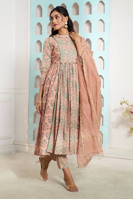 Samyukta Singhania_Coral Cotton Embroidery High Geometric Pattern Overlapping Anarkali Pant Set_at_Aza_Fashions