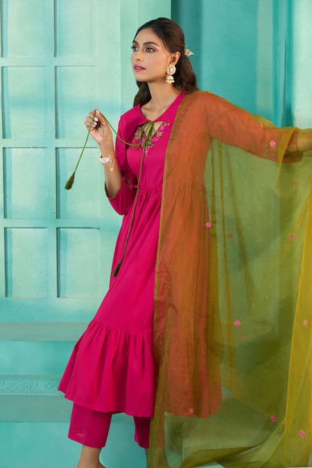 Buy Naintara Bajaj Pink Cotton, Chiffon Embroidery Collared Solid Gathered Kurta Pant Set Buy_Naintara Bajaj_Pink Cotton, Chiffon Embroidery Collared Solid Gathered Kurta Pant Set
