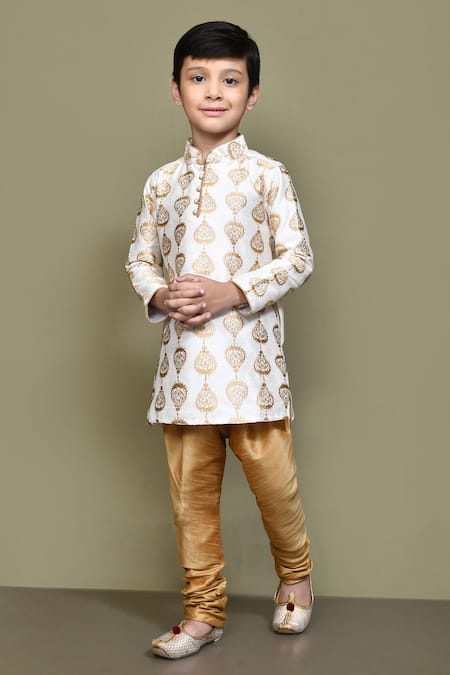 Petite Pomme White Silk Embroidery Paisley Pattern Kurta Set 