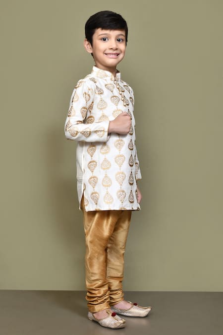 Shop_Petite Pomme_White Silk Embroidery Paisley Pattern Kurta _Online_at_Aza_Fashions