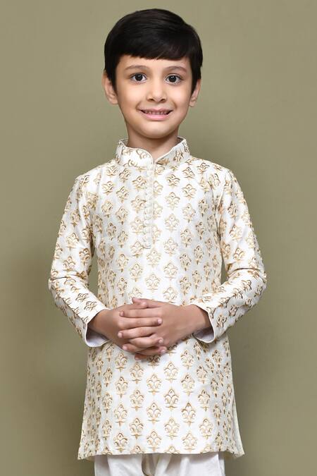 Petite Pomme Flower Embroidered Kurta 