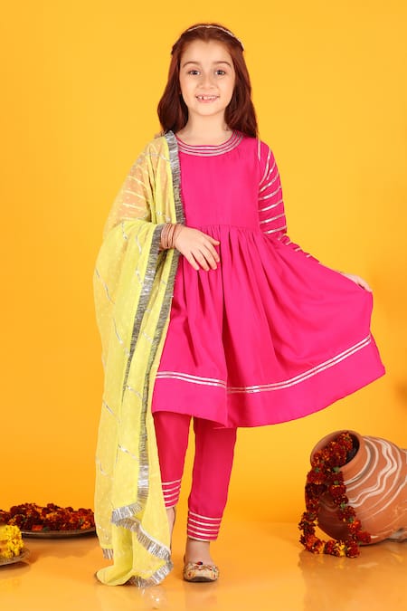 Buy_JILMIL DREAMWEAR_Magenta Crepe, Chiffon Gota Patti Sleeve Embellished Anarkali Set _Online_at_Aza_Fashions