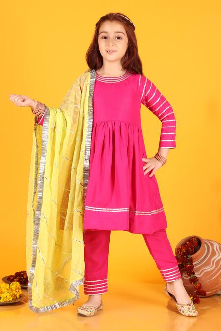 Shop_JILMIL DREAMWEAR_Magenta Crepe, Chiffon Gota Patti Sleeve Embellished Anarkali Set _Online_at_Aza_Fashions