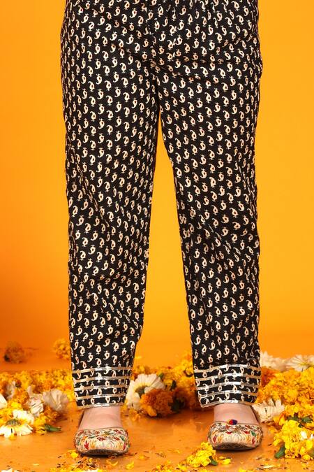 Buy_JILMIL DREAMWEAR_Black Cotton, Chiffon Gota Patti, Fringe Floral Print Anarkali Set 