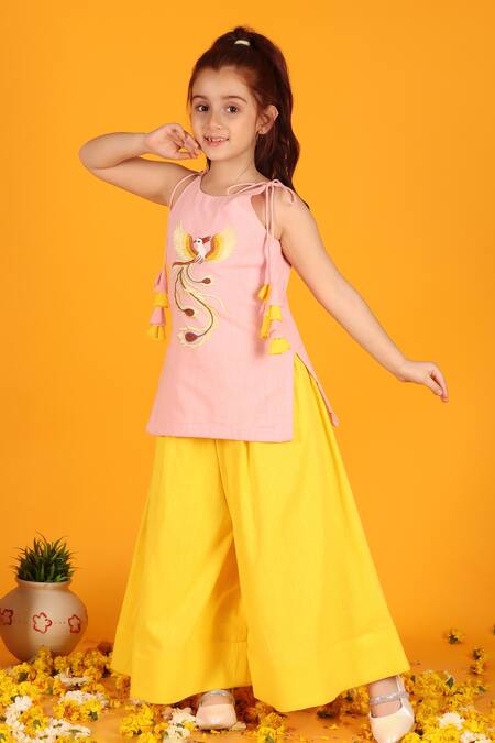 JILMIL DREAMWEAR_Peach Cotton Tassels Flamingo Embroidered Kurta Set _Online_at_Aza_Fashions