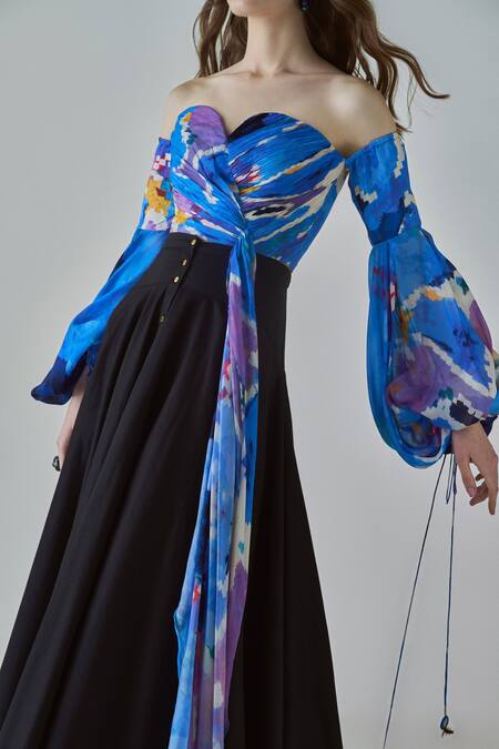 Buy Saaksha & Kinni Black Poplin Ria High Waisted Flared Skirt Online at Aza Fashions Buy_Saaksha & Kinni_Black Poplin Ria High Waisted Flared Skirt _Online_at_Aza_Fashions