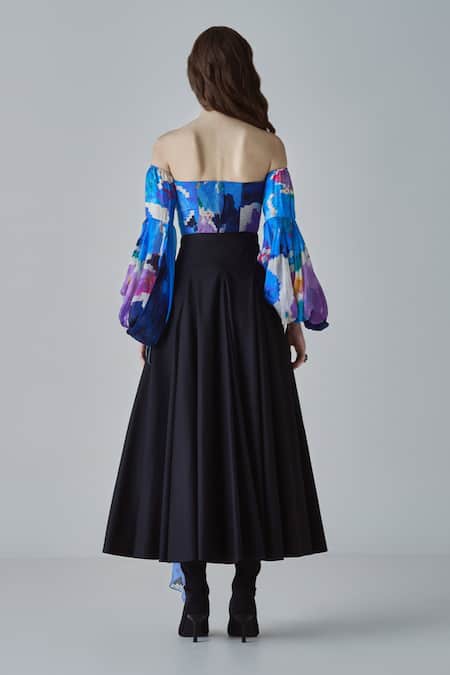 Shop Saaksha & Kinni Black Poplin Ria High Waisted Flared Skirt at Aza Fashions Shop_Saaksha & Kinni_Black Poplin Ria High Waisted Flared Skirt _at_Aza_Fashions