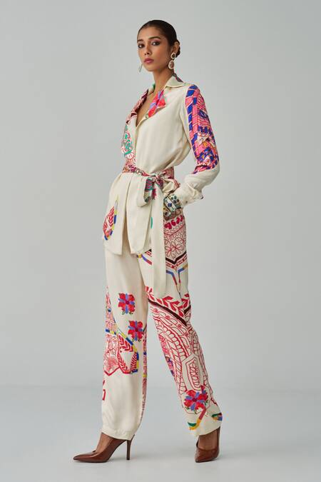 Buy_Saaksha & Kinni_Ivory Hemp, Silk Collared Malaika Paisley Print Jacket_Online_at_Aza_Fashions