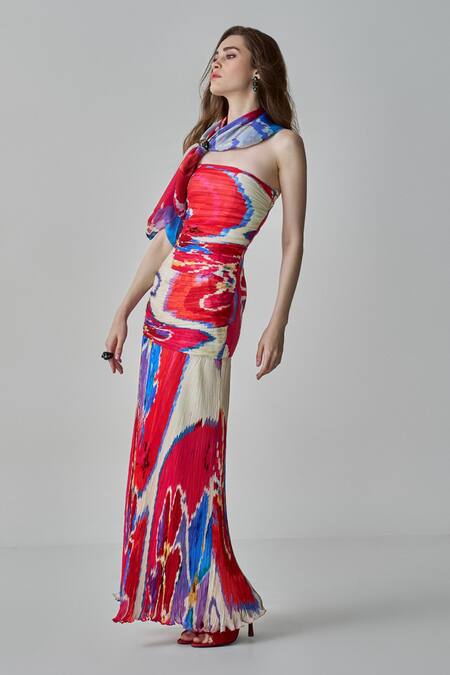 Buy Saaksha & Kinni Pink Chiffon, Hemp Bandeau Neck Jennifer Ikat Print Maxi Dress Online at Aza Fashions Buy_Saaksha & Kinni_Pink Chiffon, Hemp Bandeau Neck Jennifer Ikat Print Maxi Dress _Online_at_Aza_Fashions