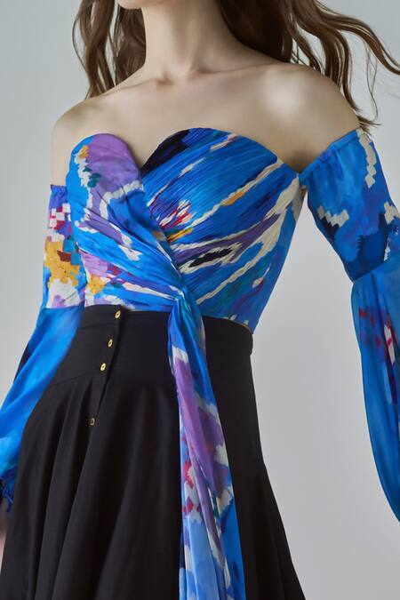 Saaksha & Kinni Blue Chiffon, Poplin Sweetheart Neck Taloola Ikat Print Top Online at Aza Fashions Saaksha & Kinni_Blue Chiffon, Poplin Sweetheart Neck Taloola Ikat Print Top _Online_at_Aza_Fashions