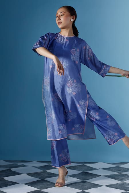 Shop_Chokhi Chorri_Blue Silk Round Neck Alessa Enchanted Bloom Print Kurta Pant Set _Online_at_Aza_Fashions